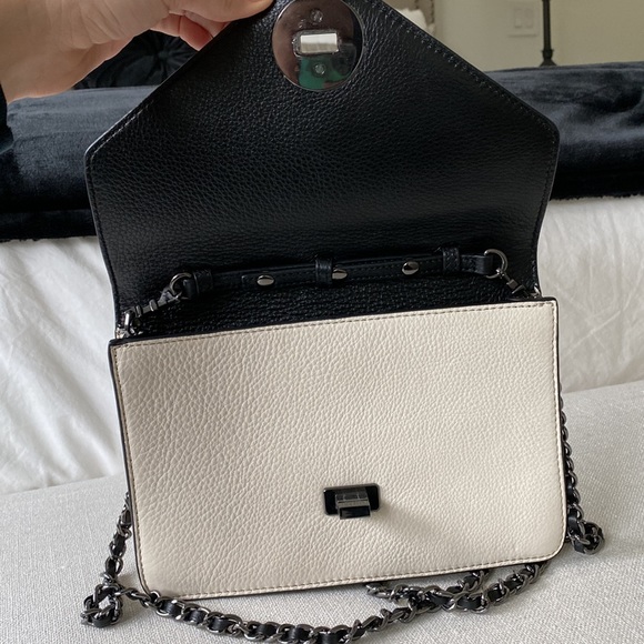 Black/off-white Tory Burch shoulder bag - Picture 3 of 3